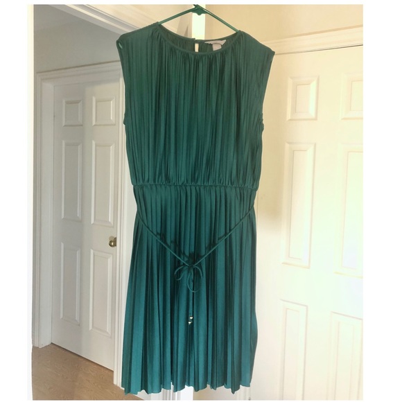 H&M Pleated Emerald Green Dress - Picture 3 of 11
